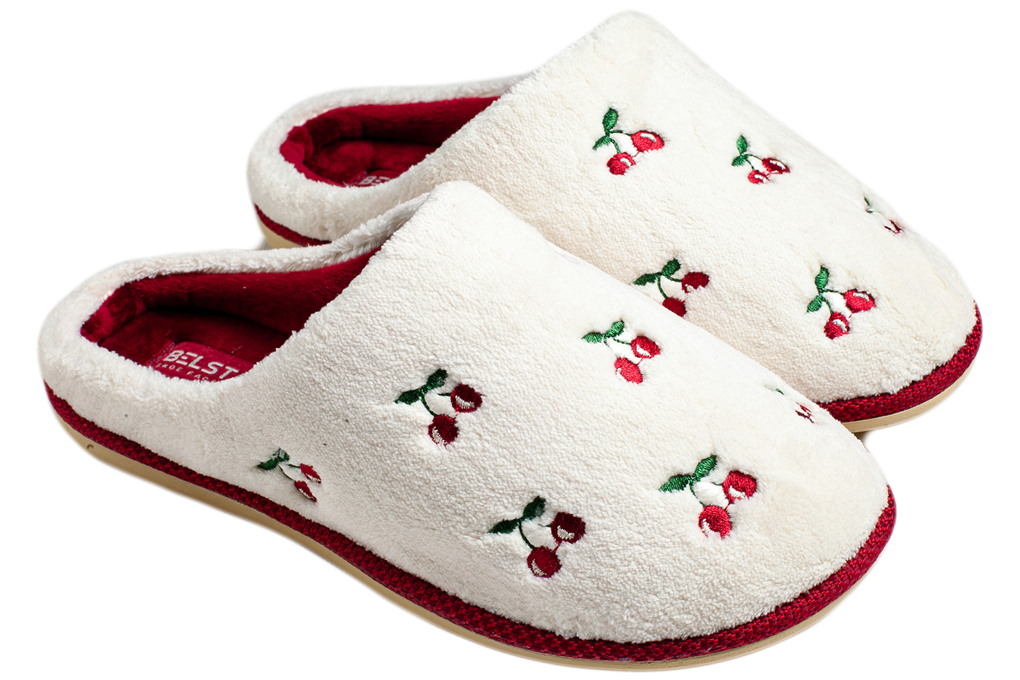 Дамски затворени чехли BELSTA от бяла махра с бродерия “плодове”/Women’s Closed BELSTA Slippers in White Terry with “Berry” Embroidery